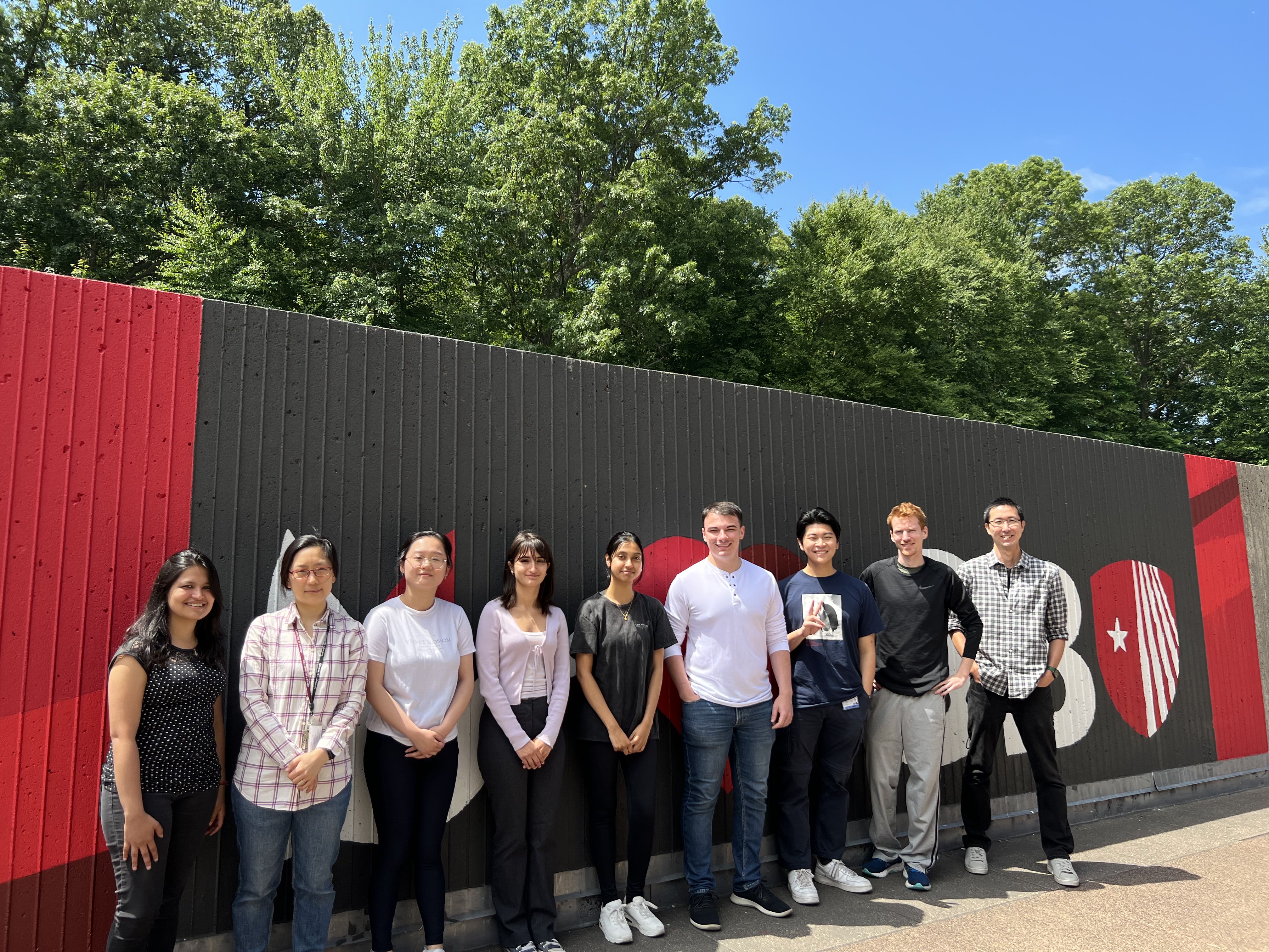 Lab Photo (2023) | From left to right: Smruti, Hara, Ivy, Ana, Adhara, Matt, Justin, Luke, Hwan